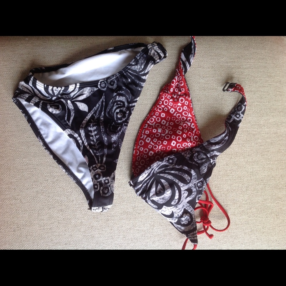 Bikini black and red